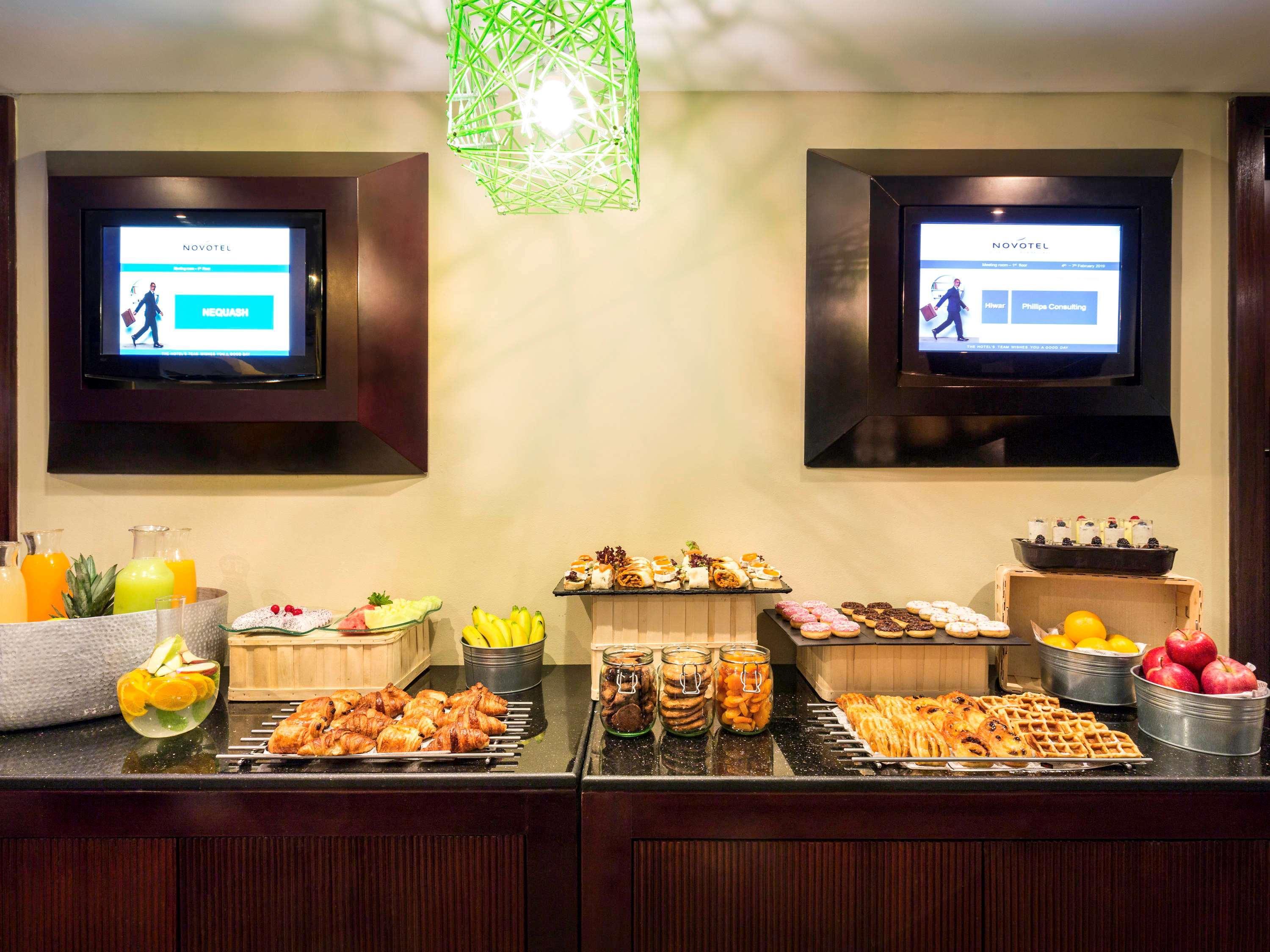 Novotel Deira Creekside Dubai Exterior foto